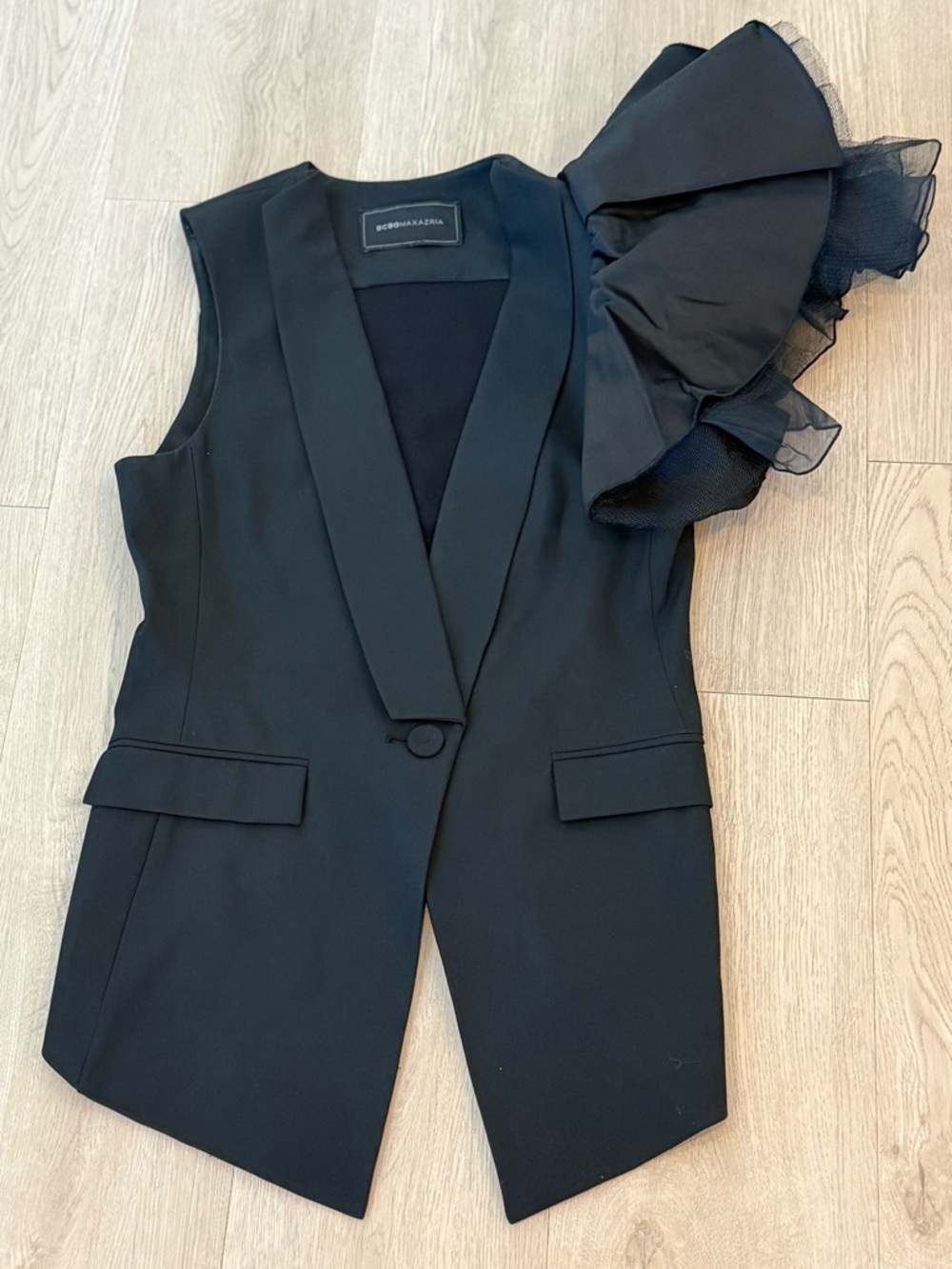 Bcbg Sculpted Sleeve Black Blazer Vest sz xs